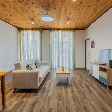 Casa Bauinia 세투발